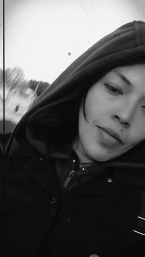 Videos de Raratii 💔 19/09/25,26/10/25 (@raratii.sann) con “Ella Va Caminando - Jauria Santa”