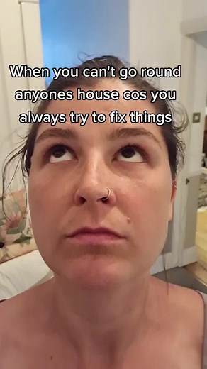 I CANT LEAVE YOUR CEILING IS CRYING!! #howtohomedecor #howtohome #howtodiy #housepaintingtips #housepainting #learningisfun #didyouknowfacts #confidencetips #lifehacks #diyhacks #homerepair #homerepairs