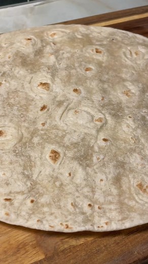 BURGER CRUNCH WRAP🍔 #recipe #cooking #foodie #foodtiktok #food #foryou #fyp