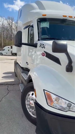 Your Dream Truck Is Here – Peterbilt 579 Available Now