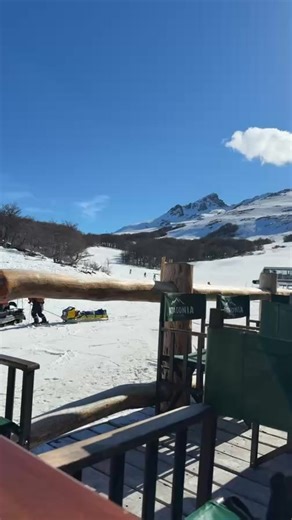 Live Winter AR on Instagram: "Vivo desde el Cerro castor❄️🇦🇷🥰"