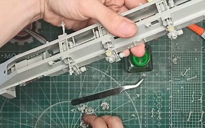 小号手 1/35 比例 白杨M 弹道导弹 发射车 Topol-M 制作过程（1）