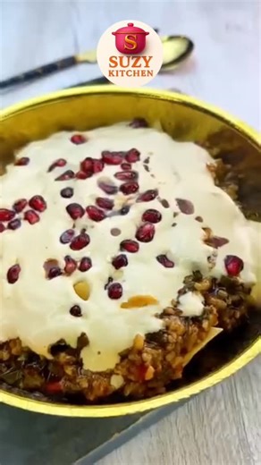 أفخم فتة يالنجي ممكن تذوقها من عند suzykitchen ​📍 موقعنا: عمان – الشميساني 📞 للطلب والاستفسار: 0779960014 🌐 زوروا موقعنا: suzykitchen.sbs ​#سوزي_كيتشن #عمان #الشميساني #ورق_عنب #محاشي #ريش #طبخ_منزلي #يبرق #لذيذ #أكلات_شامية #JordanFood #AmmanEats #FoodPorn #Dolma #LambChops #ComfortFood | Suzy Kitchen