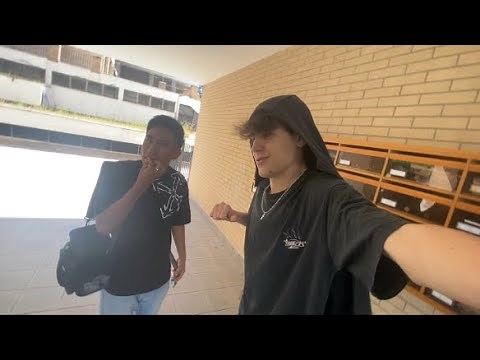 Stranger hits hash zoot (reupload😑)