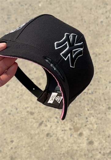 World Series NY Baseball Cap: Perfect Outfit for Fans