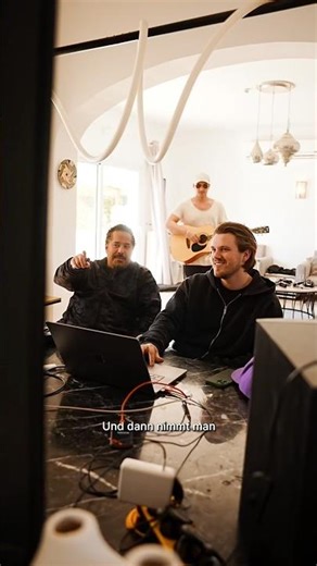 Mit welchen Instrumenten bauen wir neue Songs?🎶 #adeltawil #qua #newmusic #studio #CapCut