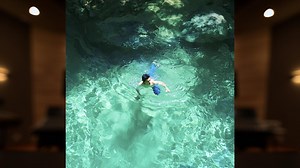 【4K60FPS】艾薇儿《Girlfriend》MV 中英字幕