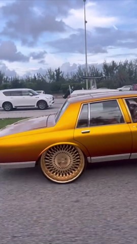 Box Chevy and Chevy Donks slidin in the Highway