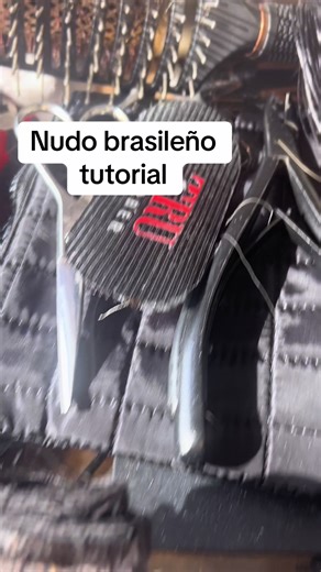 Técnica invisible, segura y perfecta para cabello rizo o lacio. #NudoBrasileño #ExtensionesDeCabello #MetodoBrasileno #HairExtensions #
