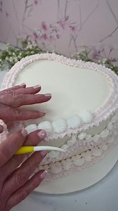 4.1K views · 48 reactions | Heart shaped Lambeth cake  We love the...