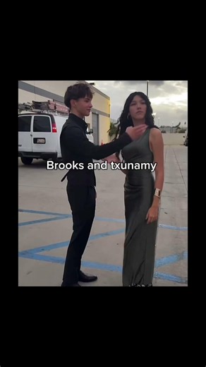 Help they were so cute 😭🫶 #trendingshorts #fanedit #txunamy #brooksharvey #paislee