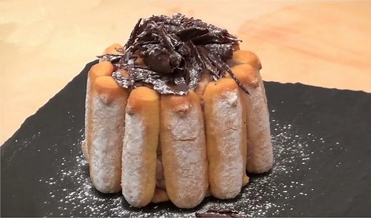 Charlotte aux poires et au chocolat