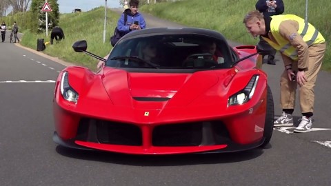 2025年型フェラーリF80 公道走行＆エグゾーストサウンド公開！
