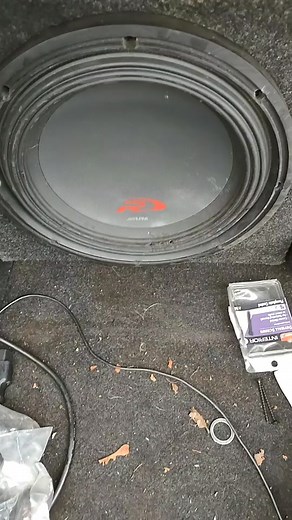 Alpine Type R 12 #subwoofer Kicker ZX400.1 #amplifier SMD-AMM1 subsandpaws@Youtube.com