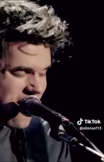 John Mayer's Flawless Acoustic Performance of Neon: A Musical Masterclass