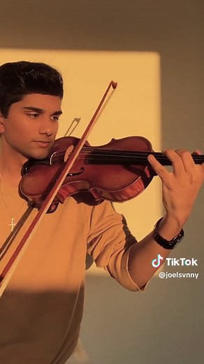 heart pounding with every beat ⚜️ song is called luminary (coming 31st) #editaudios #booktok #marvel #fyp #indianviolin #darkacademia #xyzcba