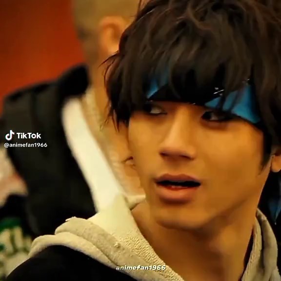 This is the first time that Todoroki,Tsuji and Shibaman join the fight between S.W.O.R.D vs Mighty Warriors and Doubt #highandlow #highandlowthemovie #highandlowtheworst #todoroki #todorokiyosuke #tsuji #shibaman #oyakoukou #oyahigh #murayama #swordhighandlow #mightywarriors #animefan1966 #foryoupage #fyp #fypage #fypシ #fyppppppppppppppppppppppp