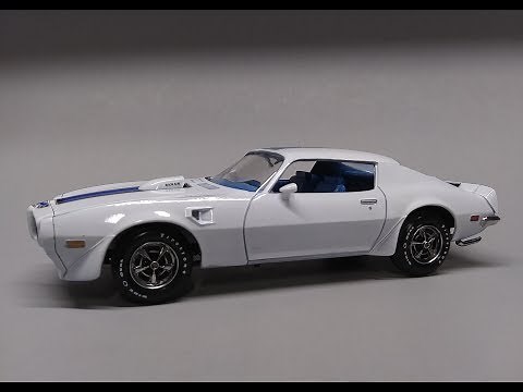 Revell 1970 Pontiac Firebird T/A 2n1 1/24 Scale Model Kit Build Review 85-4489