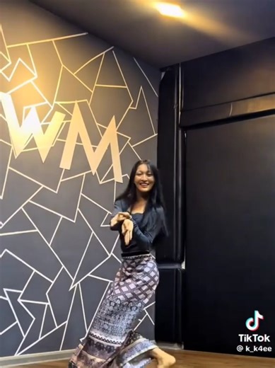 အကကို မြတ်နိုးသူပါ အဲ့အမကထားတာ သဘောကြလို့ ကိုယ်ကတာတော့ သူ့လိုမလှပါဘူး ဒါမဲ့ ကြိုက်တယ်#fyp #fyppppp #မြန်မာအက #kkae #ချစ်စရာကောင်းတာတစ်ခုပြမယ်🥺🎀 @Yâshä @k_k4ee