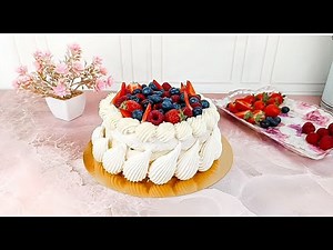 Tarta Pavlova fácil y elegante con frutos rojos (paso a paso)