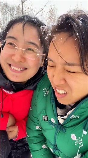 It s snowing #Funny#It s snowing heavily#I want to be popular #Humorous jokes#Funny video