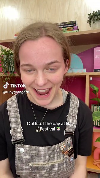 Outfit of the day at #HayFestival 📚✨🤍