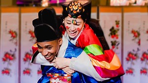 Would you have a Korean Ceremony at your wedding? We had one and it made our wedding unforgettable all thanks to BDK | mint! | Slice n Rice