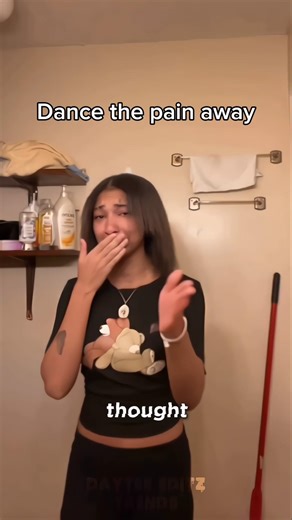 Dance the pain away 😪🥀 #whitekeys #lyrics #danceedit