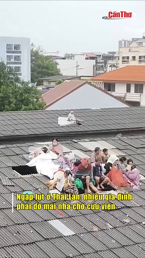 2.6M views · 24K reactions | Đến ngày thứ tư của đợt lũ, nhiều tuyến đường ở Hat Yai, Thái Lan vẫn chìm sâu trong biển nước. Công tác sơ tán người dân ngày càng trở nên khó khăn khi mưa lớn không dứt. Các chuyên gia dự báo khu trung tâm kinh tế của Hat Yai có thể còn ngập nặng ít nhất đến giữa tháng 12. #ngậplụt #TháiLan | Truyền hình Hậu Giang | Facebook