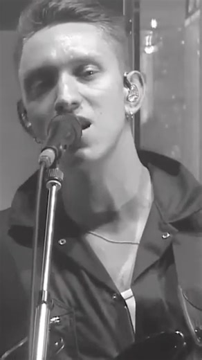 VCR live from Øyafestivalen in 2017 | The xx