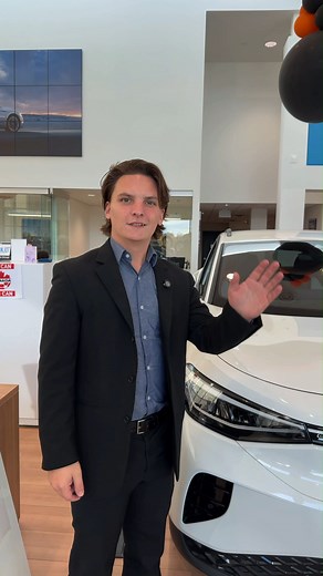 Kyle’s highlighting his top 3 favourite features of the Volkswagen ID.4 ⚡Experience the electric difference — visit us at St. Catharines Volkswagen! #Volkswagen #ID4 #ElectricVehicle #PerformanceAutoGroup #DrivePerformance #VW #StCatharines #Niagara | St. Catharines Volkswagen | Facebook
