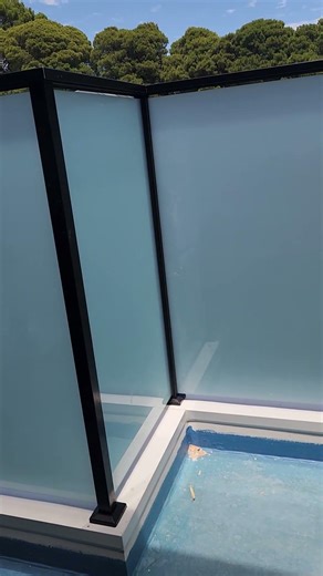 PRIVACY SCREEN ON FIRST FLOOR BALCONY JUST FINISHED INSTALLATION