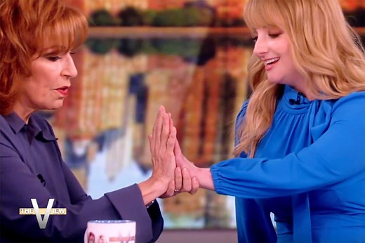 Melissa Rauch tells 'The View' people stop her to see 'Hobbit hands'