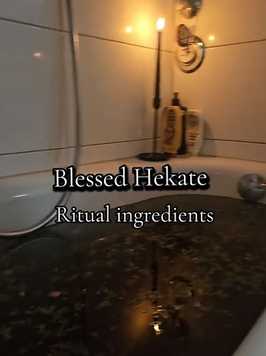 Reconnecting with Mother Hekate: A Modern Witchcraft Ritual