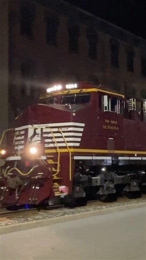 NS 8184 The Altoona Landmark Unit leading 14Z in Sunbury PA