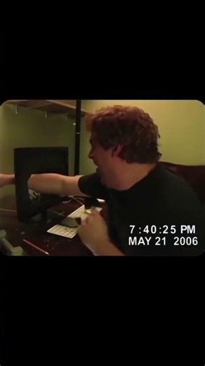 Silly Computer “Jumpscare” Gone Wrong, Gone Right, Gone Left, At 2AM 😂