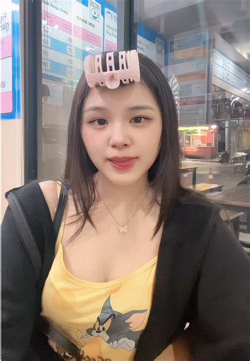 diriku hanya insan biasa ga apal lirik 😂