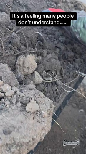 Big ancient archaic biface showed up! 🔥 #manolithics #arrowhead #artifact #discovery #texas