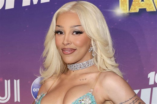 Doja Cat reacts to fan she claims 'manhandled' her: 'Don't touch me'