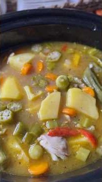 Easy Crockpot Country Chicken Soup Recipe Cozy Comfort Food 🥘
