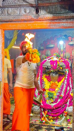 Hanuman garhi ayodhya 🙏🏻 Jai Bajrangbali 🚩 #trendingreels #ayodhyavibes #ayodhya #hanuman garhi