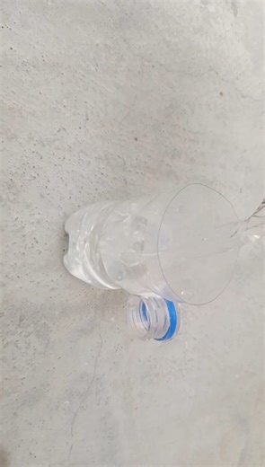 How To Make a Plastic Glass Using Plastic Bottle #recyclingplastic #diy #hacks #crafts #GlassHacks | Hacks & Crafts