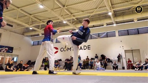 Senior session in focus at the Evolution Winter Camp 2026 🇷🇸 The session was structured in two phases. The first part was delivered by Nebojsa Sakić, Strength & Conditioning coach to Olympic, World and European medalists, focusing on physical preparation, movement efficiency and load management adapted to taekwondo performance. The second part was led by Dragan Jović, who guided the seniors through technical and tactical work oriented to elite-level demands, including fight control, timing and