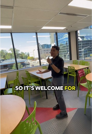 Campus Tour at Sydney City College of Management