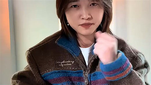 卡西欧电钢琴PX-S1100便携设计，操作简单，适合家庭练习和外出演出，音质出色，轻松上手，是音乐爱好者的理想选择。