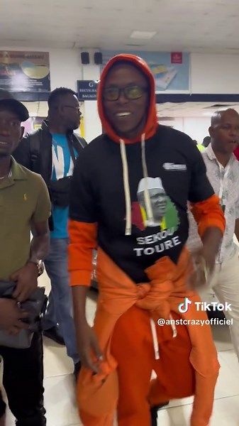 Karim La Joie en Direct au Carnaval de Domingos