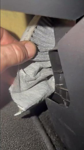 Renault captur 2018 cabin filter replacement and location