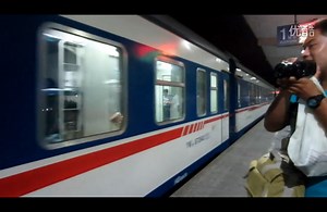 原色T32次列车