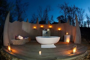 67 reactions · 12 comments | Our Bush Bath has also had a makeover. We've given her a facelift with this beautiful new bath tub  #BathWithAView #BushBath #LuxurySafari #Romance garonga.com/info/galleries?g=8 | Garonga Safari Company | Facebook