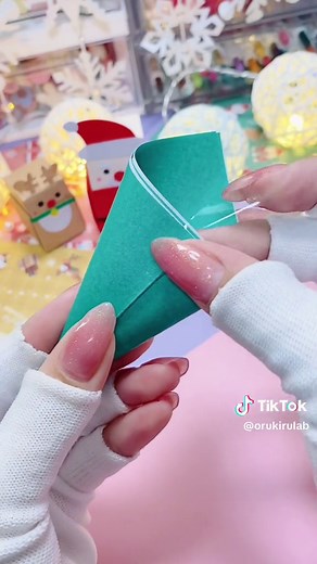簡単折り紙立体クリスマスツリーの作り方